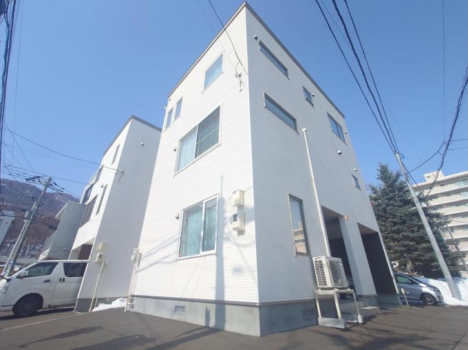 北海道札幌市中央区南二十七条西１２丁目 札幌市電山鼻線[石山通]の売買中古一戸建物件詳細はこちら